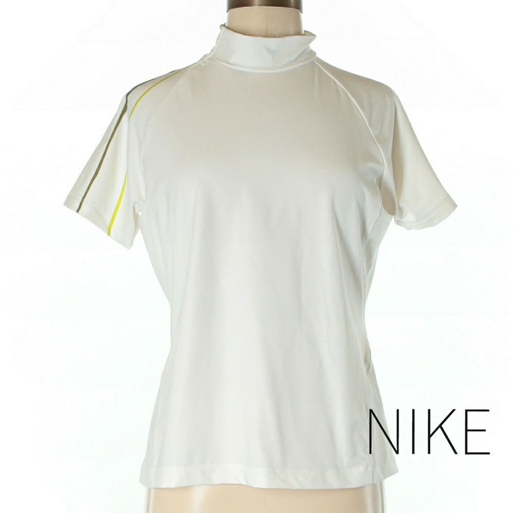 Nike • Fitdry • Active Top • Size Medium • EUC